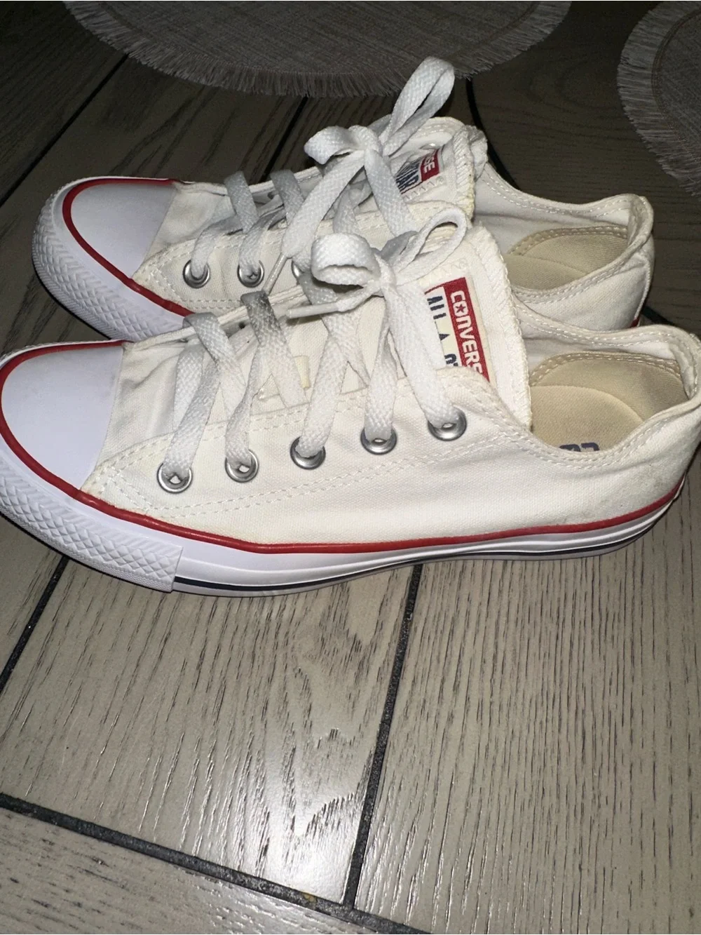 Converse classic low